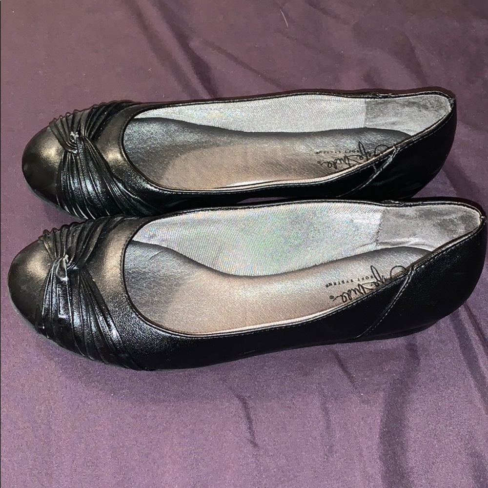 life stride women’s flat shoe